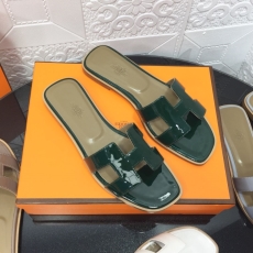 Hermes Slippers